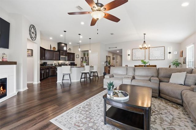 656 CARYA COURT, Deland, FL 32724