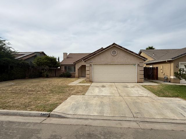 5467 E Byrd Avenue, Fresno, CA 93727
