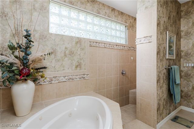 1649 McIlvaine CT, Marco Island, FL 34145