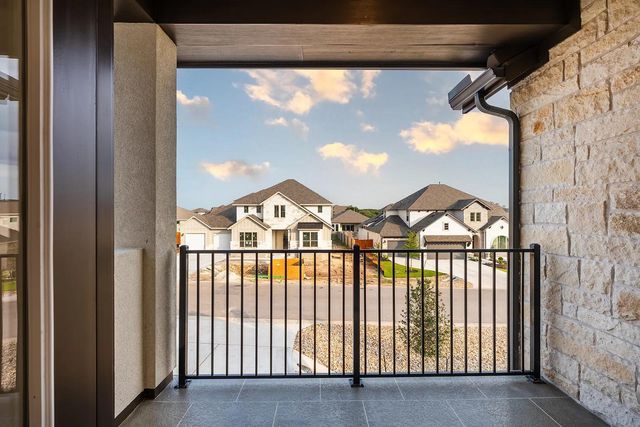 330 Bridge Water LOOP, Dripping Springs, TX 78620