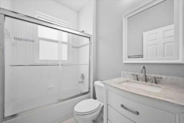 1575 Newhaven Point Lane, West Palm Beach, FL 33411