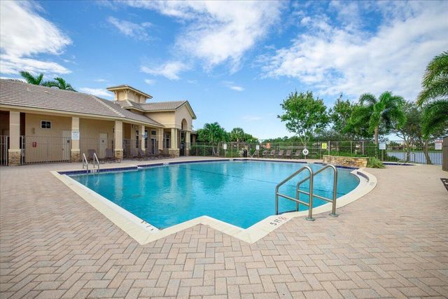 1575 Newhaven Point Lane, West Palm Beach, FL 33411