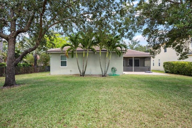 1575 Newhaven Point Lane, West Palm Beach, FL 33411