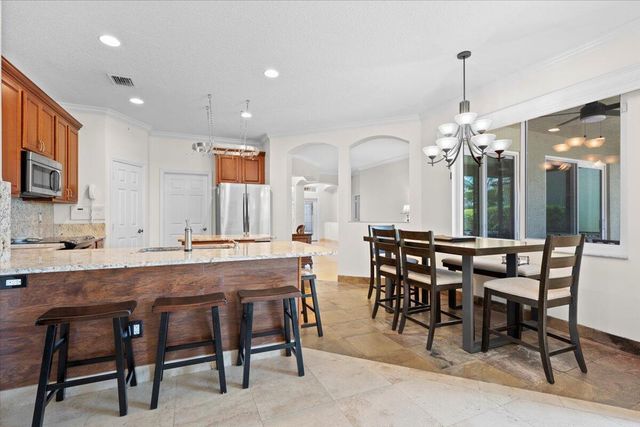 1575 Newhaven Point Lane, West Palm Beach, FL 33411