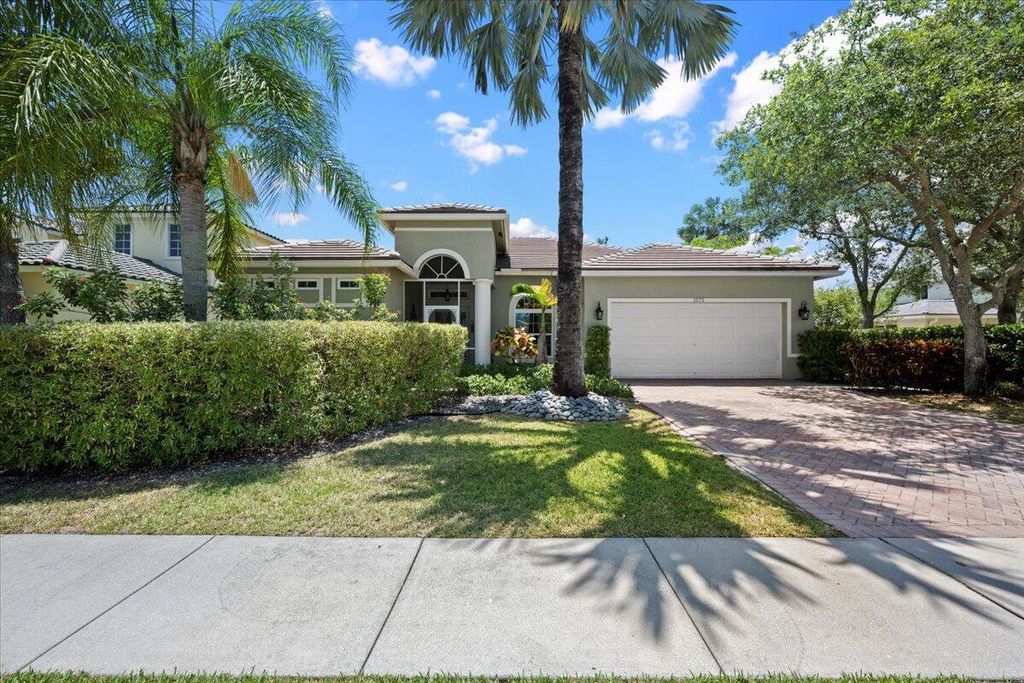 1575 Newhaven Point Lane, West Palm Beach, FL 33411