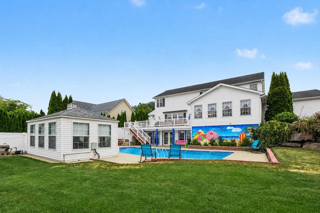 192 FAIRWAY DR, Denver, PA 17517
