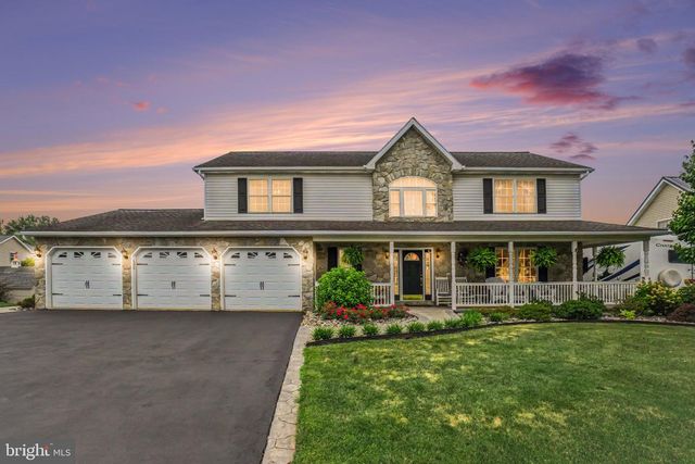 192 FAIRWAY DR, Denver, PA 17517