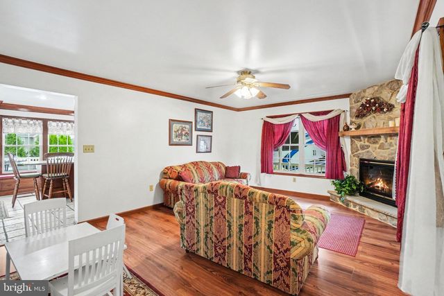 192 FAIRWAY DR, Denver, PA 17517