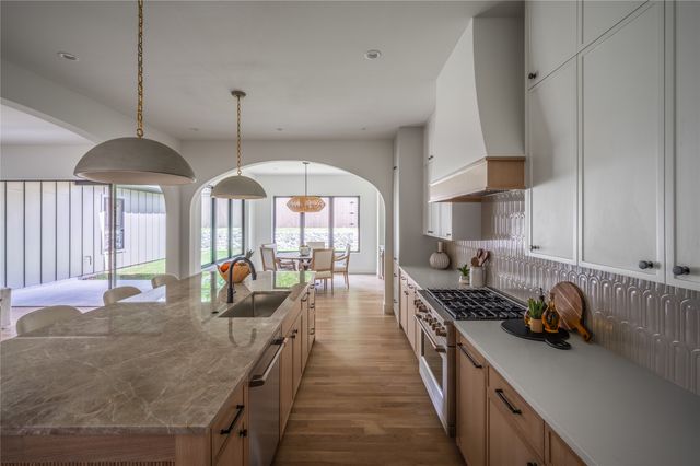 8716 Fawn Drive, Dallas, TX 75238