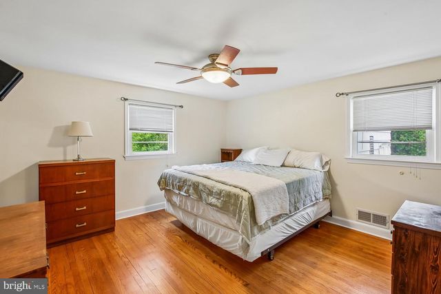 3332 KAYWOOD DR, Falls Church, VA 22041