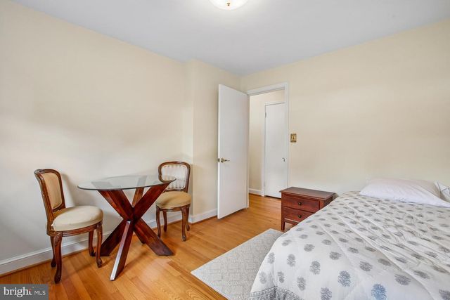 3332 KAYWOOD DR, Falls Church, VA 22041