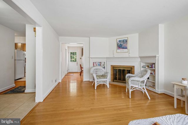 3332 KAYWOOD DR, Falls Church, VA 22041
