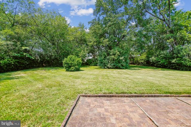 3332 KAYWOOD DR, Falls Church, VA 22041