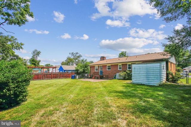 3332 KAYWOOD DR, Falls Church, VA 22041