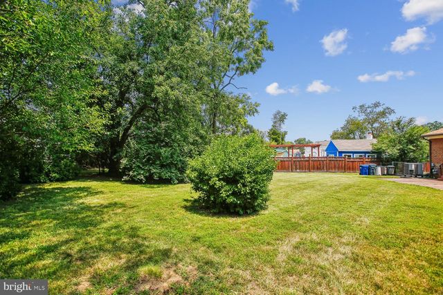 3332 KAYWOOD DR, Falls Church, VA 22041