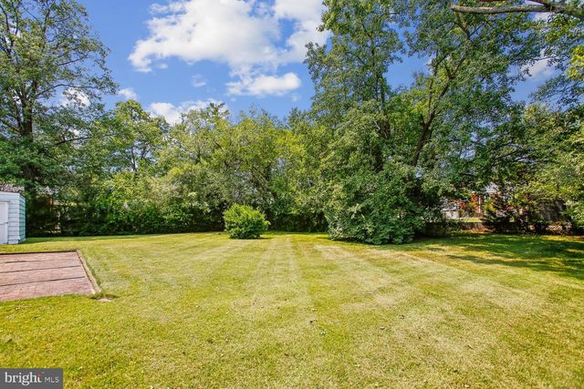 3332 KAYWOOD DR, Falls Church, VA 22041