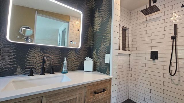 1855 South Delaware Drive, Williams Twp, PA 18042