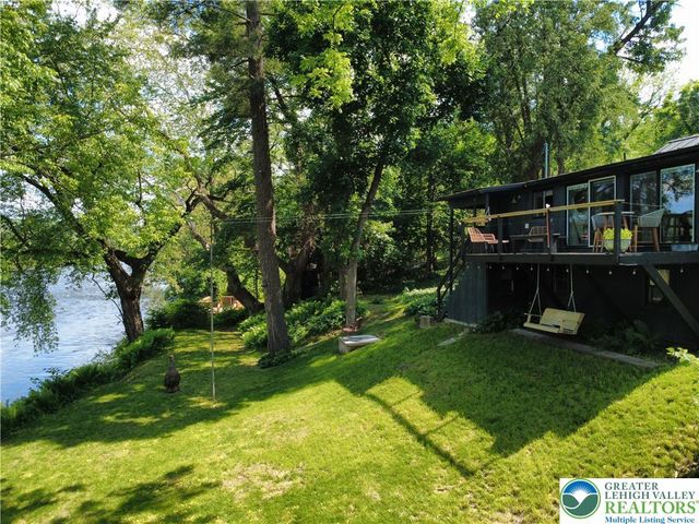 1855 South Delaware Drive, Williams Twp, PA 18042