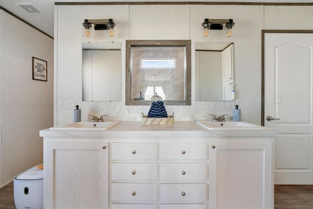 421 W HERITAGE Lane, Canyon, TX 79015