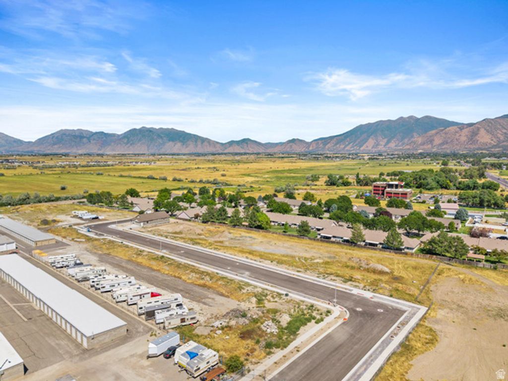 Image 2 of property listing at 274 N 1070 E # 14, Payson, UT 84651