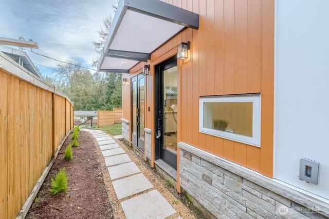 1518 NE 106th Street, Seattle, WA 98125