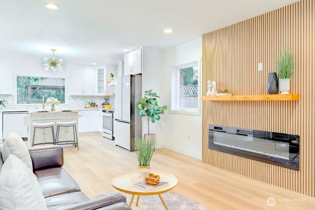 1518 NE 106th Street, Seattle, WA 98125