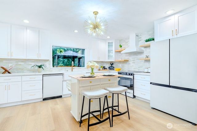 1518 NE 106th Street, Seattle, WA 98125