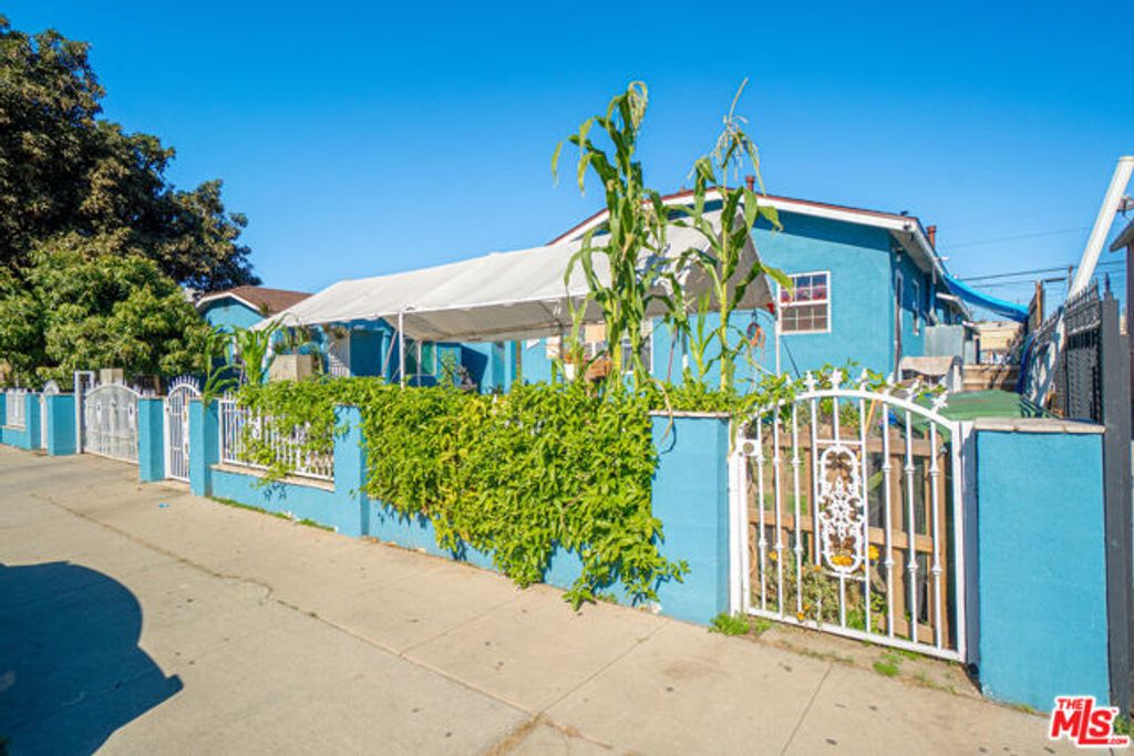 359 E 56th Street, Los Angeles, CA 90011
