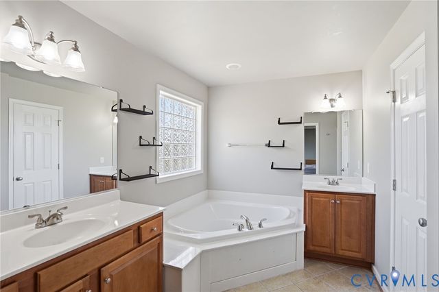 904 Newsome Ct, Goochland, VA 23063