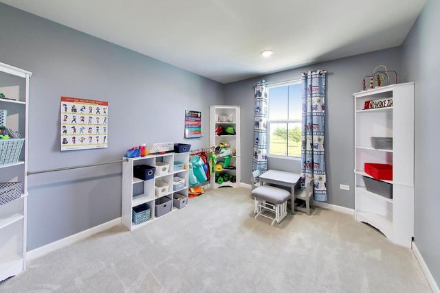 460 E Meadowdale Circle, Hampshire, IL 60140