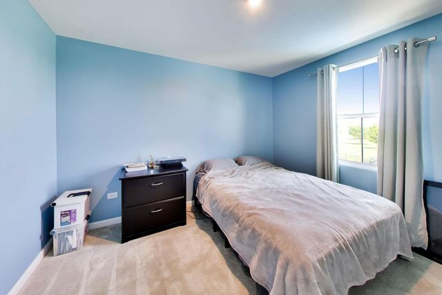 460 E Meadowdale Circle, Hampshire, IL 60140