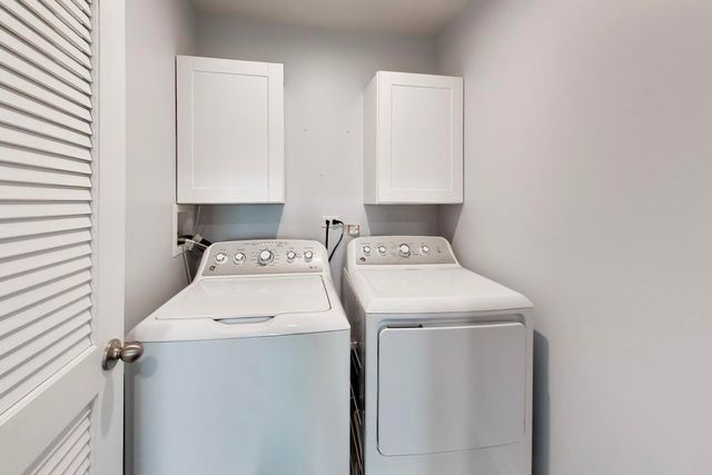 460 E Meadowdale Circle, Hampshire, IL 60140