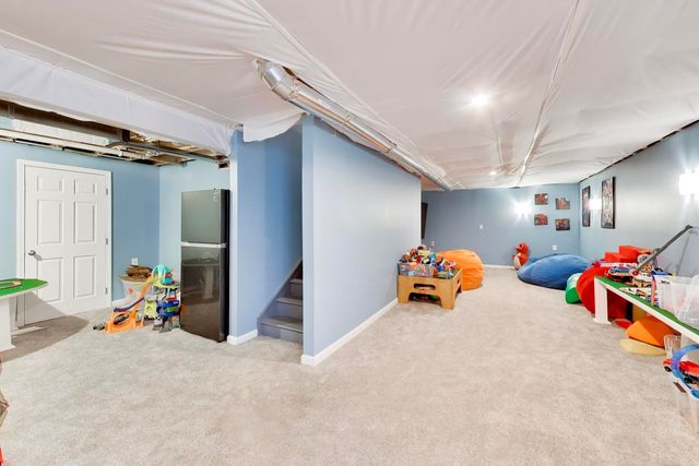 460 E Meadowdale Circle, Hampshire, IL 60140