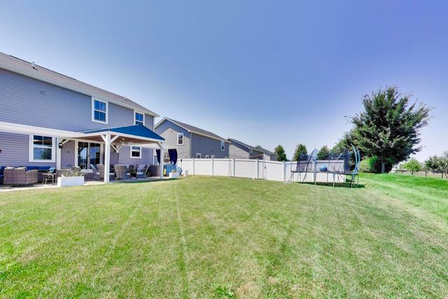 460 E Meadowdale Circle, Hampshire, IL 60140