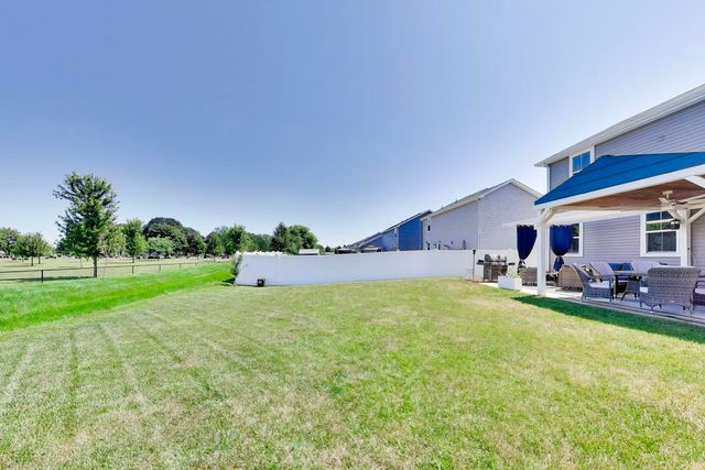 460 E Meadowdale Circle, Hampshire, IL 60140