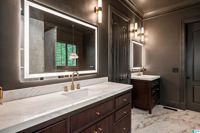 3904 BUTLER SPRINGS WAY, Hoover, AL 35226
