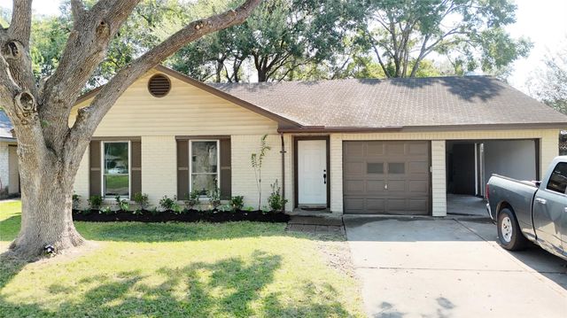 17706 Fife Lane, Webster, TX 77598