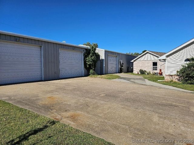 11016 N 160th East East Avenue, Owasso, OK 74055