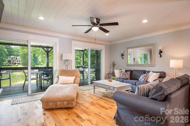118 Waterfowl Lane, Mooresville, NC 28117