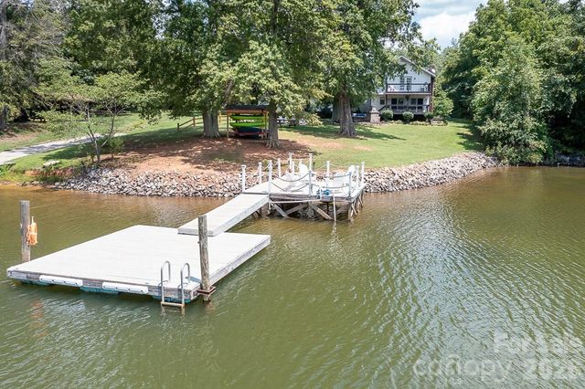 118 Waterfowl Lane, Mooresville, NC 28117