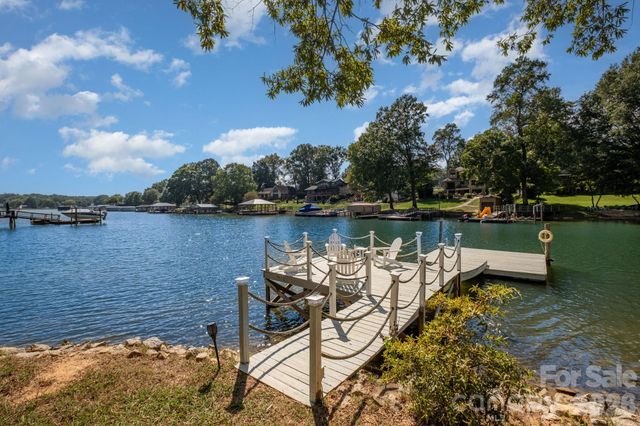118 Waterfowl Lane, Mooresville, NC 28117