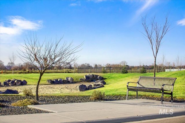 7125 E Osprey Estates Drive, Nampa, ID 83686