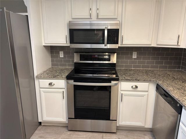 105 E COTTESMORE CIRCLE, Longwood, FL 32779