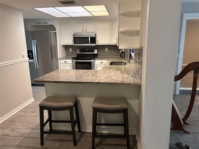 105 E COTTESMORE CIRCLE, Longwood, FL 32779