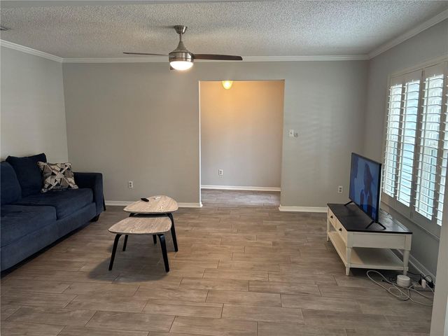 105 E COTTESMORE CIRCLE, Longwood, FL 32779