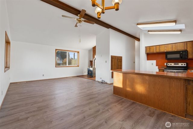 568 A Cemetery Road, Winlock, WA 98596