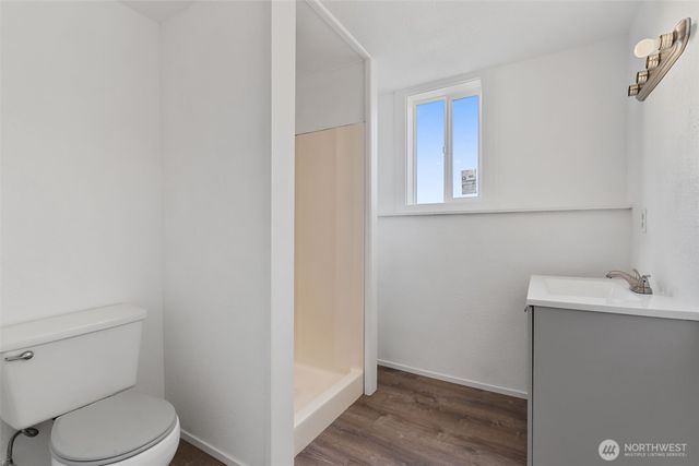 568 A Cemetery Road, Winlock, WA 98596