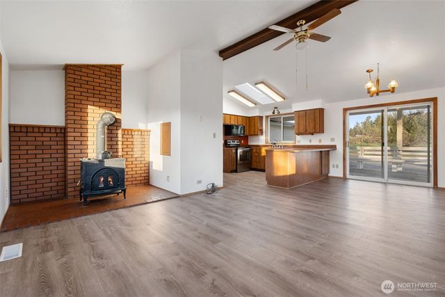 568 A Cemetery Road, Winlock, WA 98596