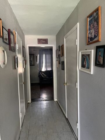 4940 Stanley Avenue, Fort Worth, TX 76115