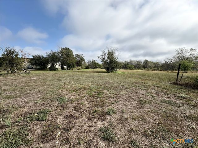 2112 S Laurent Street, Victoria, TX 77901